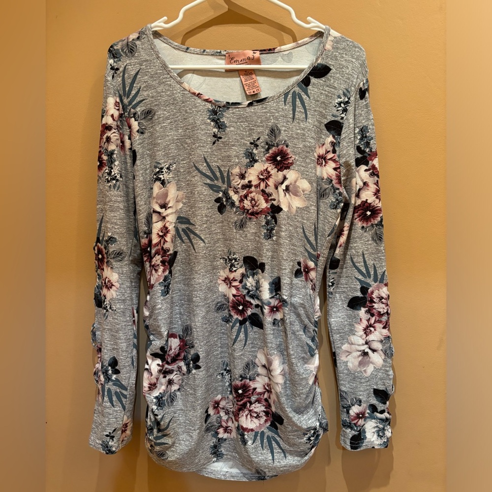 EMMA'S EXPRESSIONS Floral Long Cutout Sleeve ruched sides Maternity Top Size XL